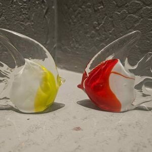 Art Glass Colorful Fish Paper weights Set of 2 2" x 3" Murano